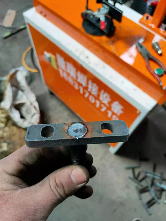 胜瑞二保焊自动焊接设备  压瓦机配件焊接设备  自动化焊接设备