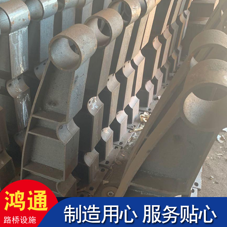 桥梁铸铁护栏支架 桥梁牛角型构件 护栏铸钢立柱 生产供应