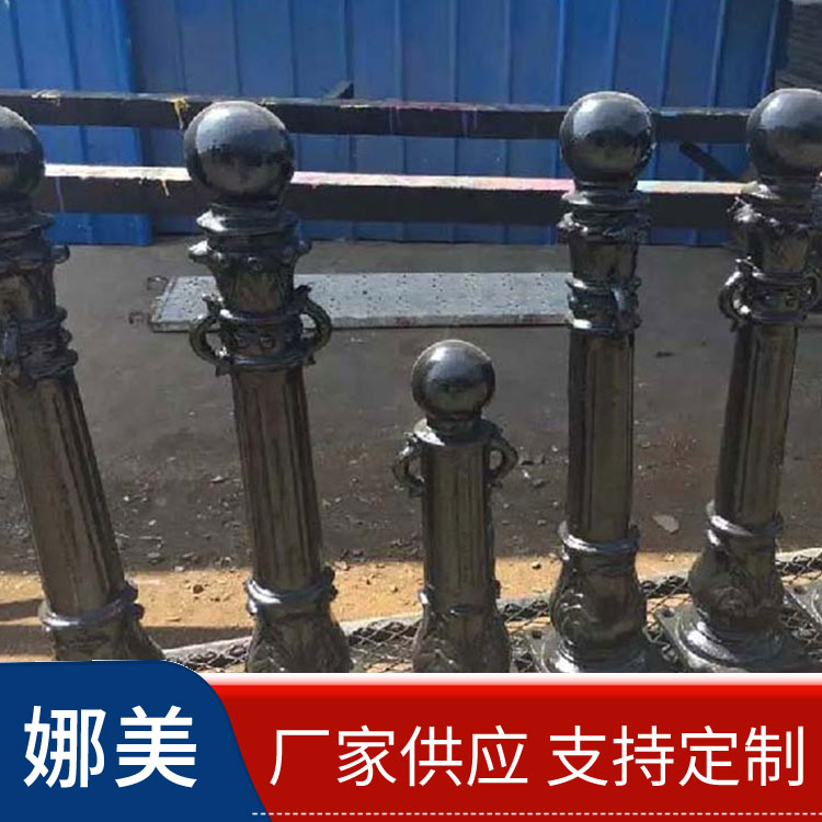 按需生产 铸铁阻车桩 铸铁警示柱 加工定制 步行阻车桩