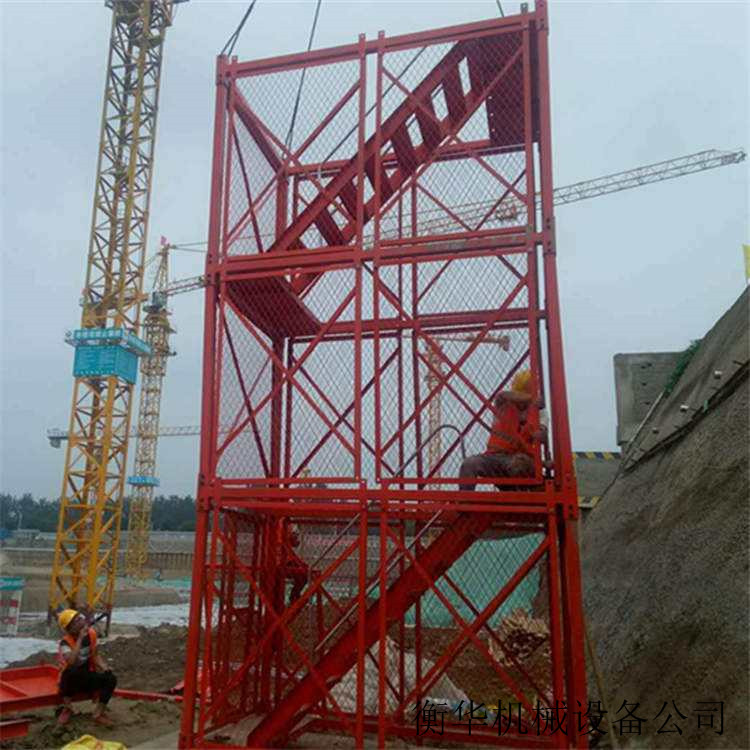 河北衡华 厂家定制 施工安全梯笼 墩柱梯笼 安全爬梯 组合式安全爬梯笼