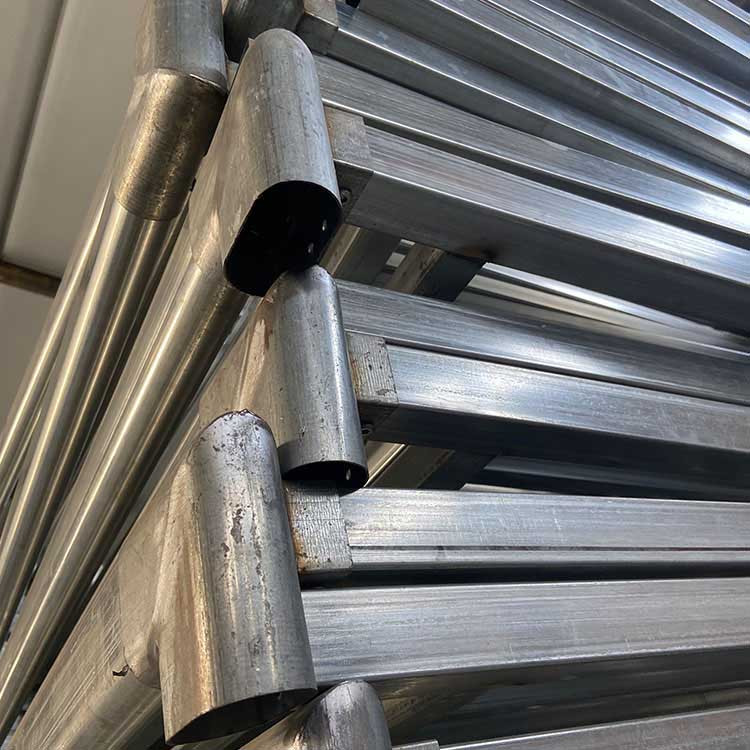 锌钢阳台护栏 锌钢栅栏 锌钢围栏 生产出售